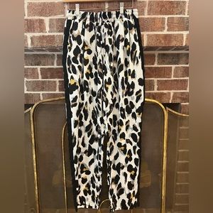 Leopard print satin soft pant